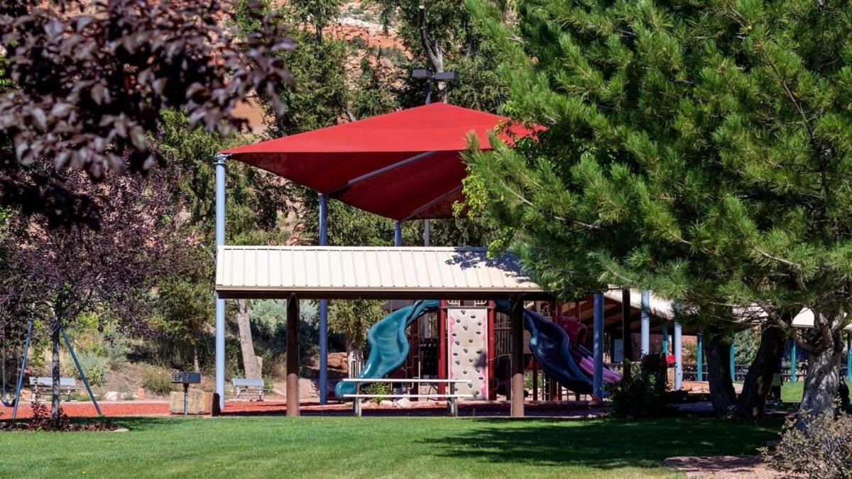 Luxury Pet Friendly Holiday Home La Estancia Kanab Exterior photo